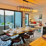Villa Avec Piscine Proche Plages *