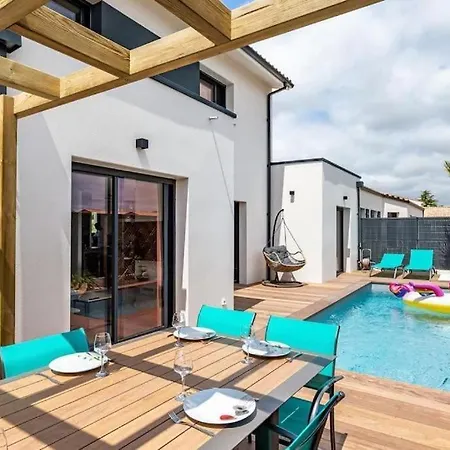 Avec Piscine Proche Plages