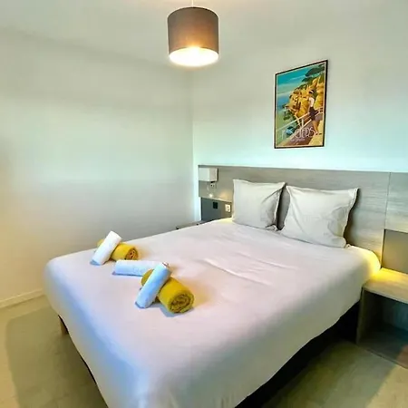 Avec Piscine Proche Plages Villa *