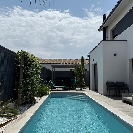 Avec Piscine Proche Plages *